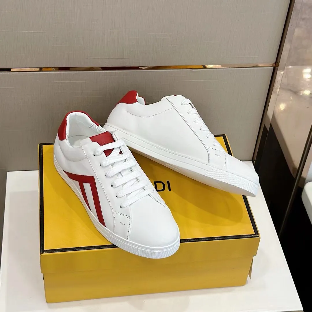 Factory price: 380💰 Fendi men's sports shoes - top version. In the corner, there is no limit to expression, highlighting the FF element cowhide to highlight personality, walking well! The shoe mouth is embossed with brand letters with a cowhide label. Cowhide upper + cowhide stitching mesh lining + T men's men's shoes 💰U outsole Size: 38-44, (customized at 45)